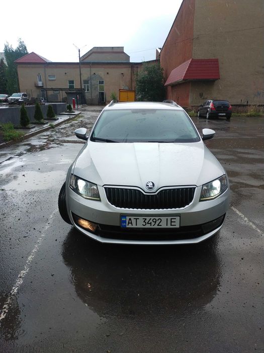 Автомобіль Skoda Octavia 2,0 л. дизель 2015