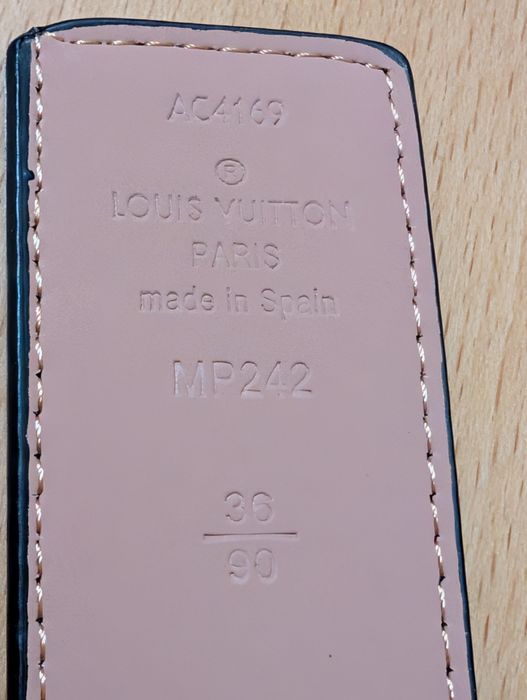 Cinto Louis Vuitton novo