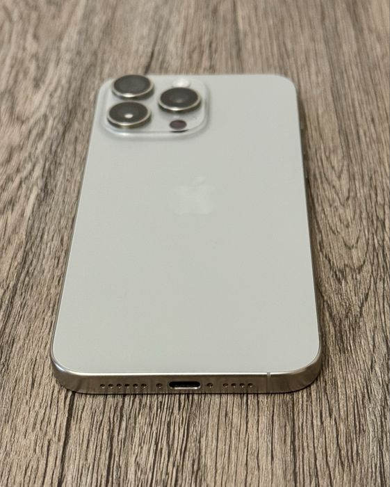 iPhone 15 Pro Max 256GB Natural Titanium Neverlock eSim