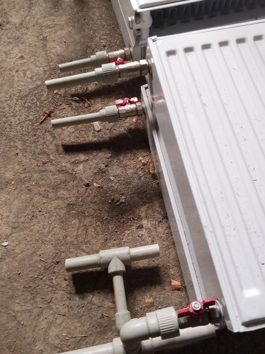 Продам металлические батареи отопления.