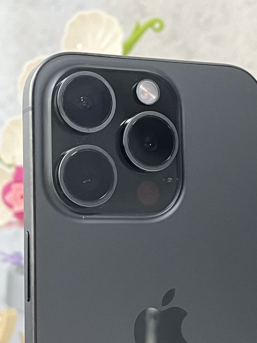 iPhone 15 Pro 128 GB Black Titanium