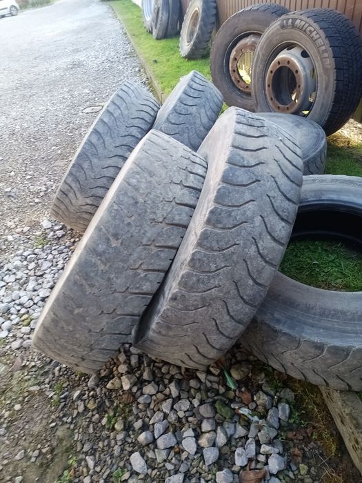 Opony 13/22.5 budowlane