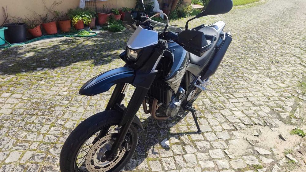 Yamaha XT 660 X muito bem estimada