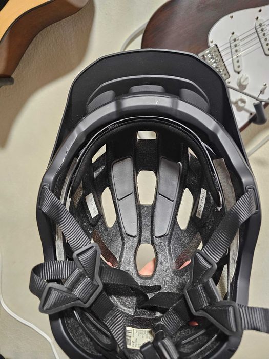 Capacete Rockrider ST500 Preto
