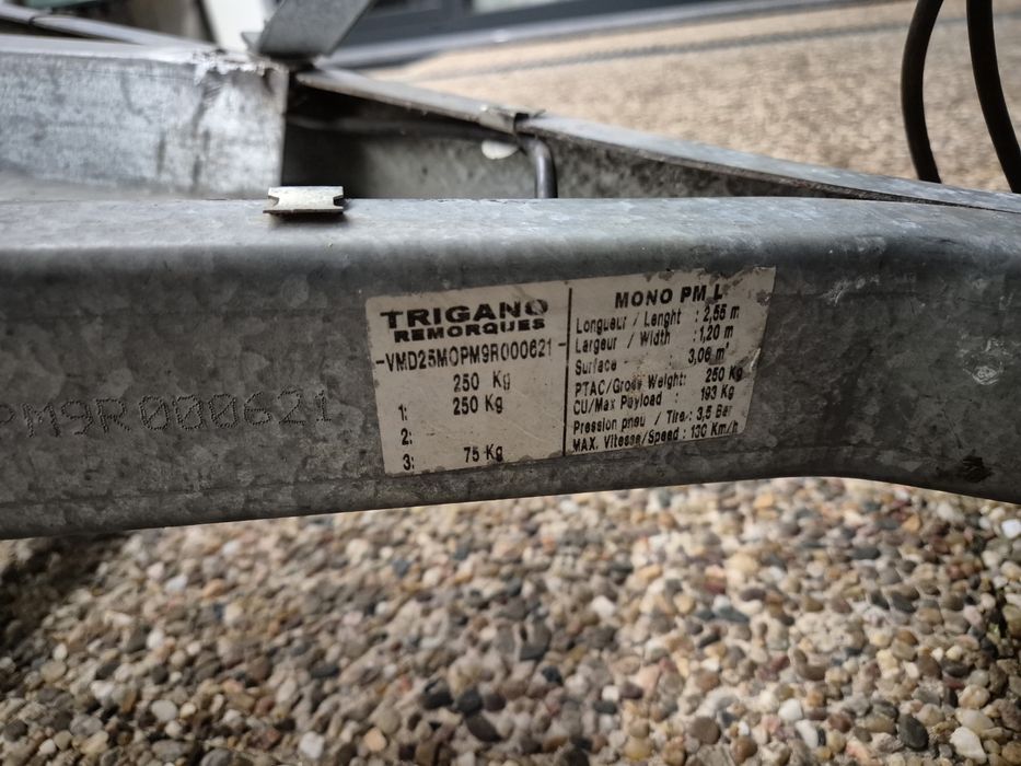 Atrelado para uma mota