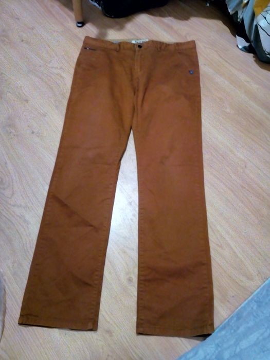 Spodnie męskie chinosy pas 96 cm.4