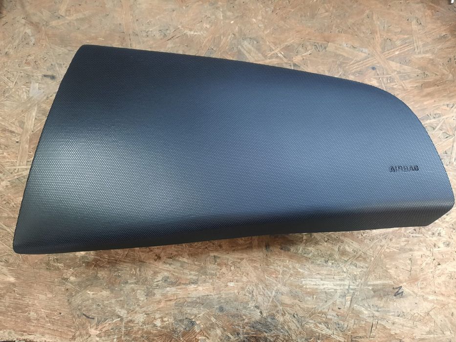 Подушка безопасности пассажира в торпедо Renault Logan  Airbag/SRS