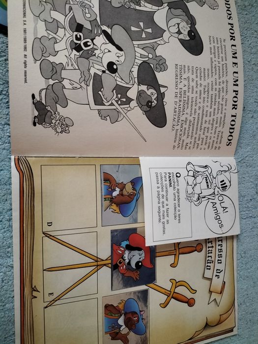 Caderneta do Dartacão de 1992 com 99 cromos