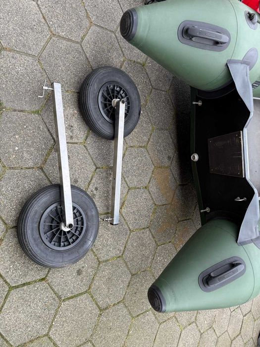 Ponton Kolibri KM-330D + silnik Evinrude 4 KM 4T