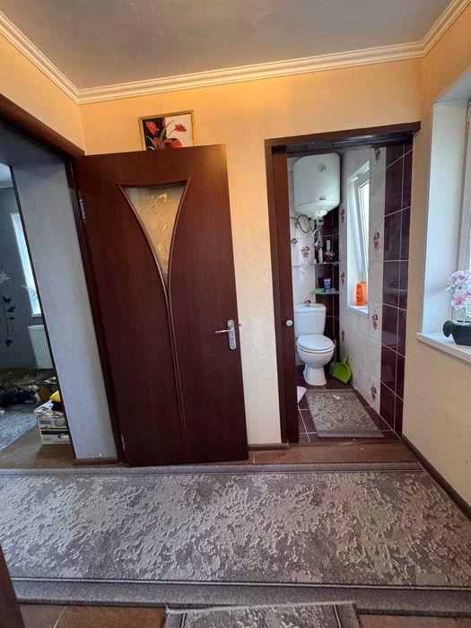 Продається великий будинок в Остриці - More