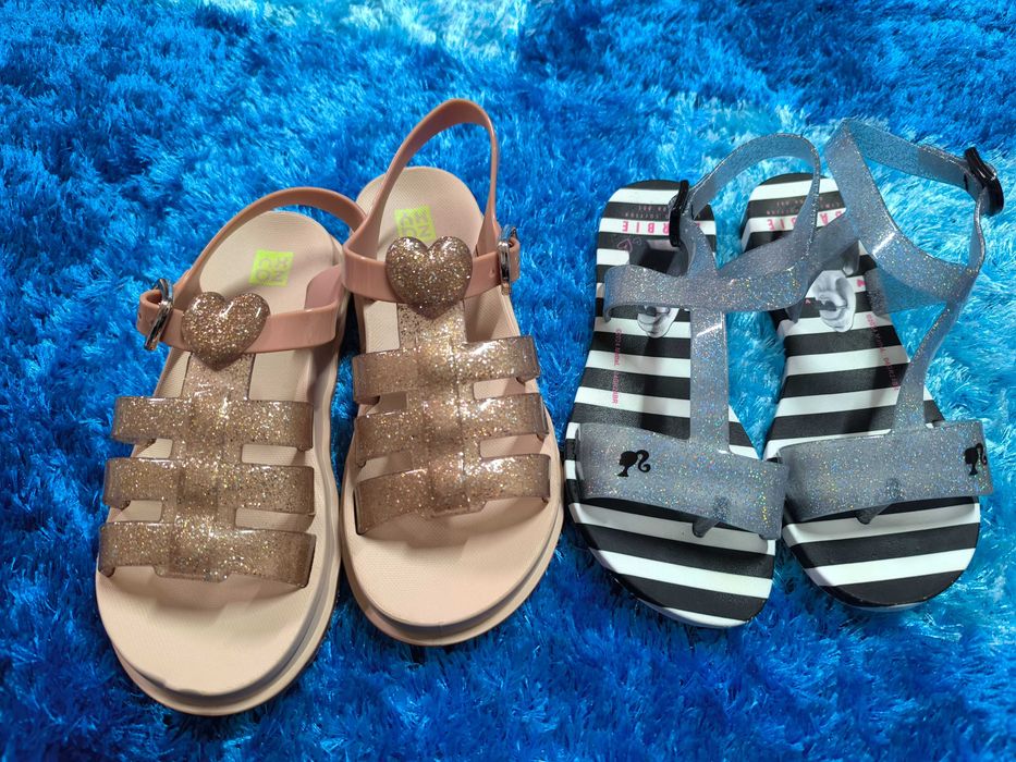 2 pares Sandálias grendene 34/35