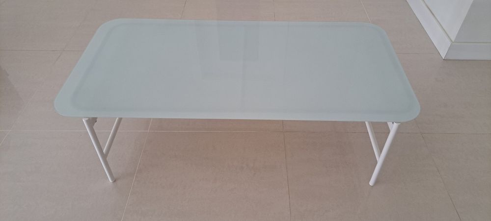 Mesa baixa de varanda