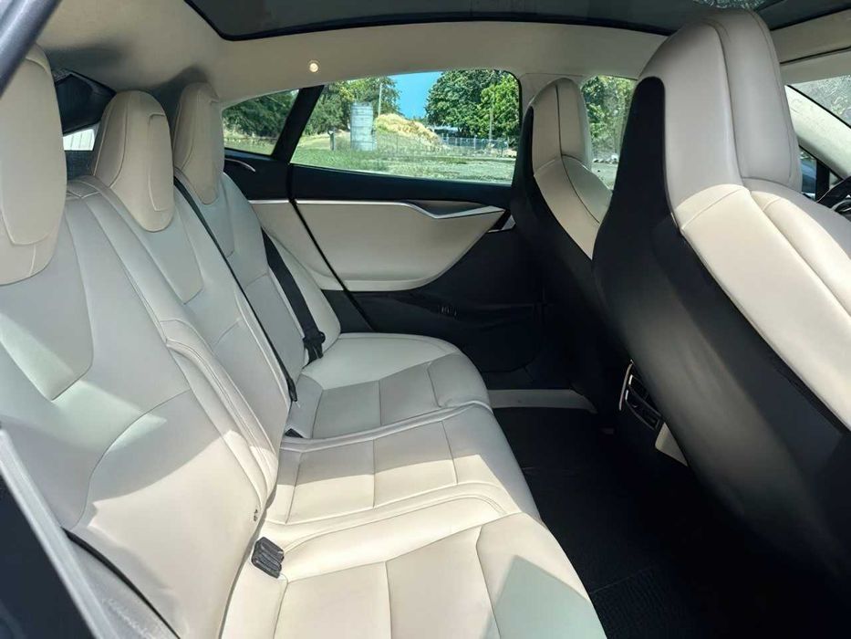 Tesla Model S 100D      2018