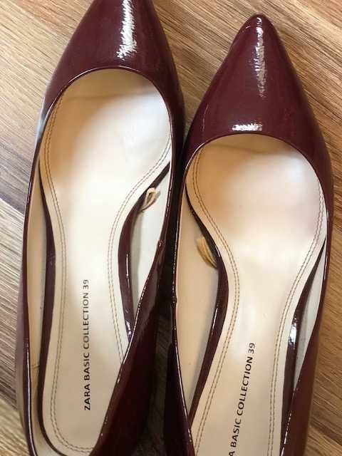 Czółenka lakierowane ZARA, okrągły obcas, rozmiar 38