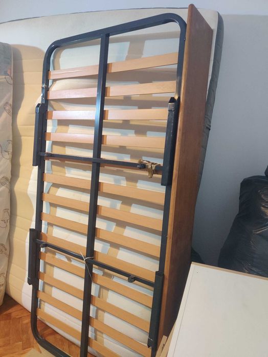 Conjunto Camas 188cmx88cm + Mesa cabeceira Pinho Mel + colchões