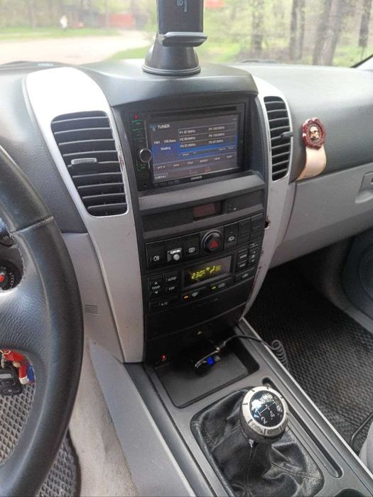 Продам KIA Sorento 2.4 2005