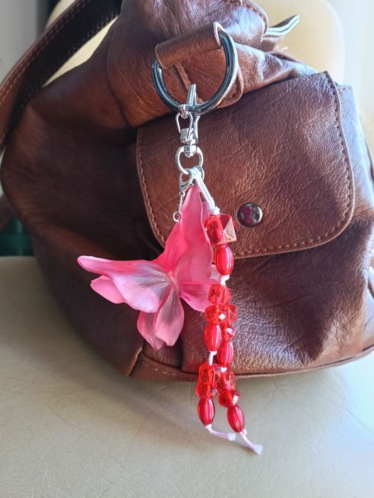 Bag charm artesanal borboleta