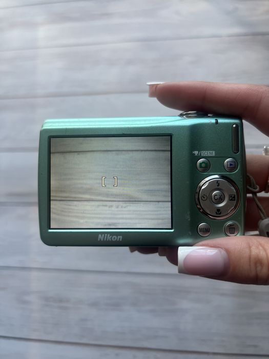Nikon coolpix s220 в кольорі тіффані