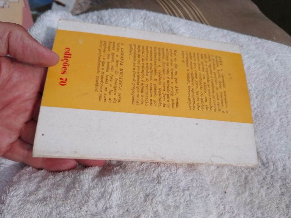 A Clockwork Orange-1stEdition-A.Burgess-Edicoes70-10E-Charger5EDesigned2E64284494175235122