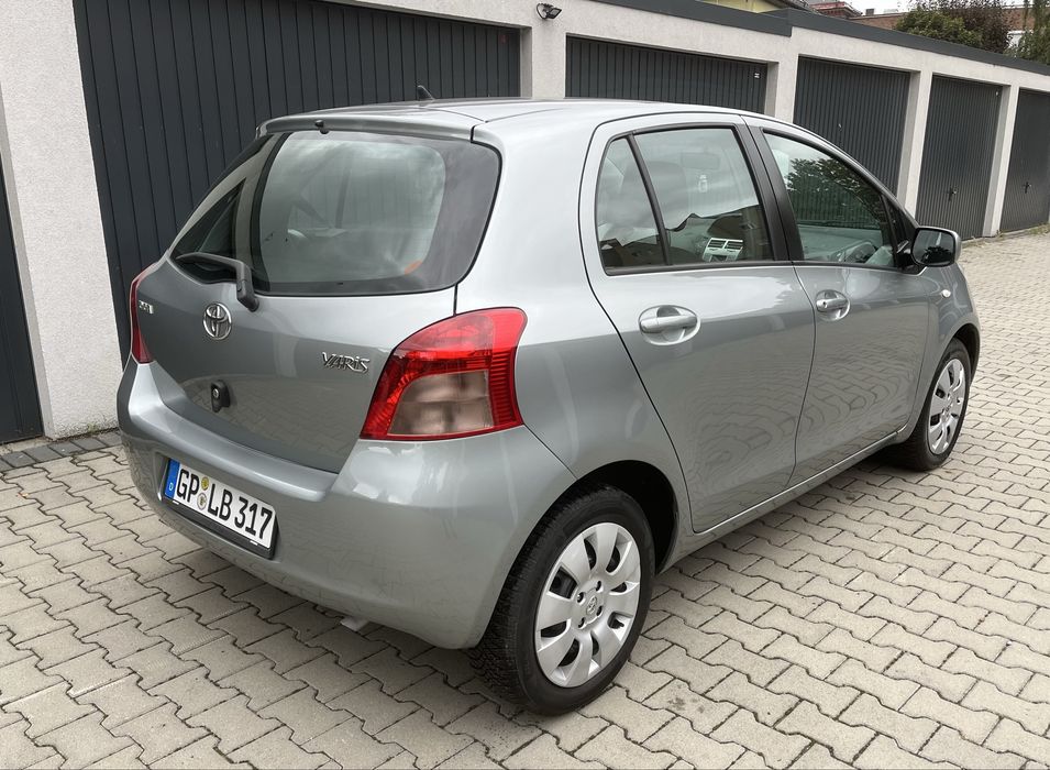 Sprzedam Toyotę Yaris 1.3 automat