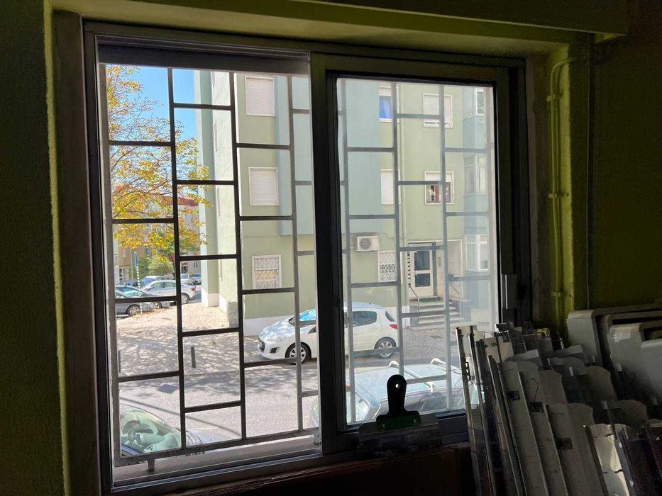 11 Janelas em Ótimo Estado