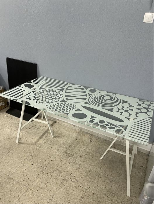 Ikea secretária vidro