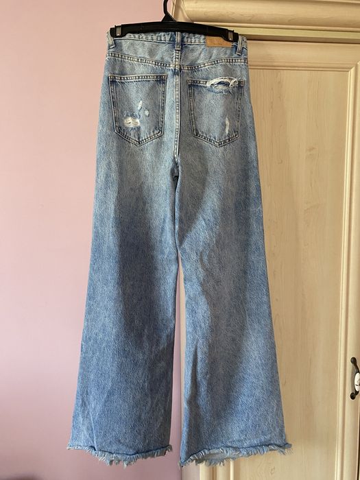 Джинси світлі порвані Bershka wide leg denim