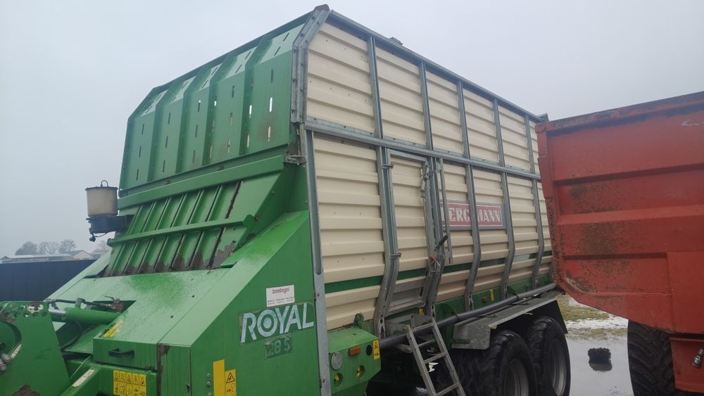 Przyczepa samozbierająca Bergman