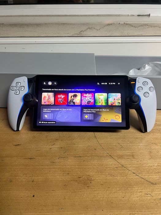 PlayStation Portal Branca – Como Nova | Com Fatura, Caixa e Carregador