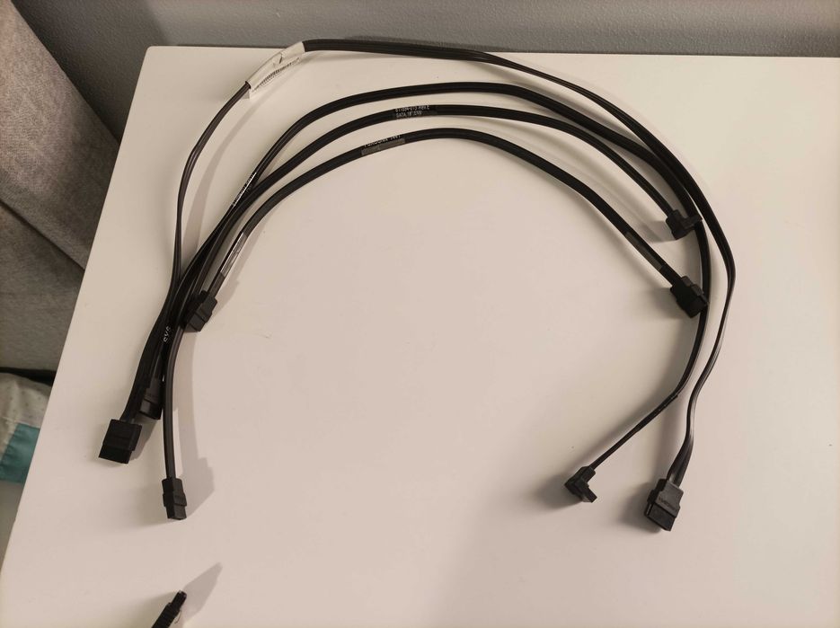 High-Quality SATA Cables with 6 Gbps Speed – Asus | Foxconn64172210639235122