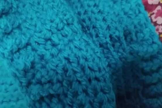 Gorro azul de crochê