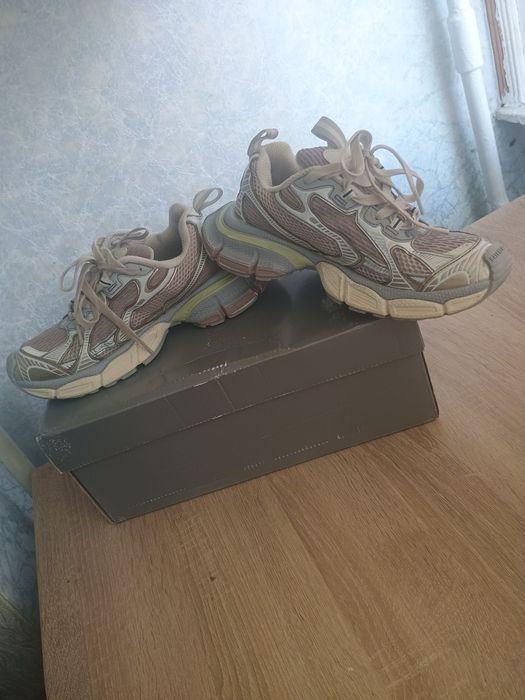 Balenciaga 3XL, Balenciaga