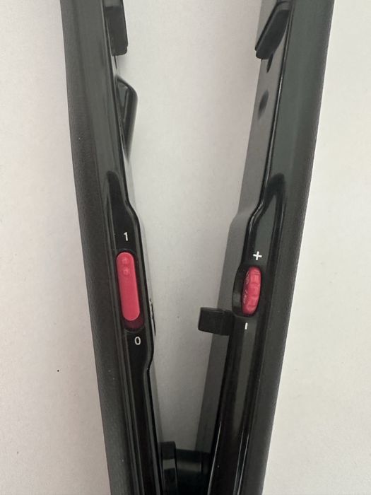 Випрямляч для волосся Rowenta