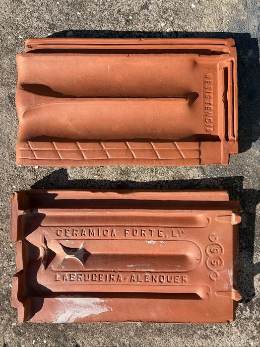 Telhas e Topos Usadas (Ceramica Forte Labrugeira-Alenquer)