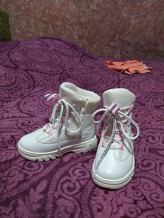 Сапожки, дутіки зимові