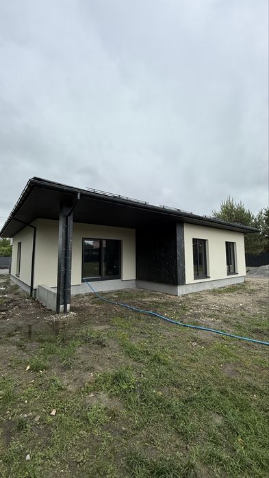 Будинок від забудовника з ділянкою 15 сотих 130кв.м огорожа, бруківка, керамограніт, покрівлят фальц, дуже гарний будинок