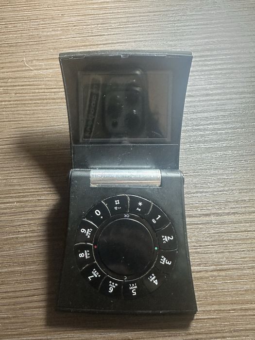 Samsung Serene 2005 (не известное состояние)