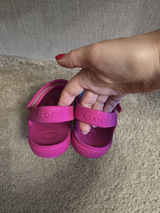 Босоножки на девочку, сандали, розовые сандалии Crocs c13, наш 30. Сандалі Crocs Keeley.