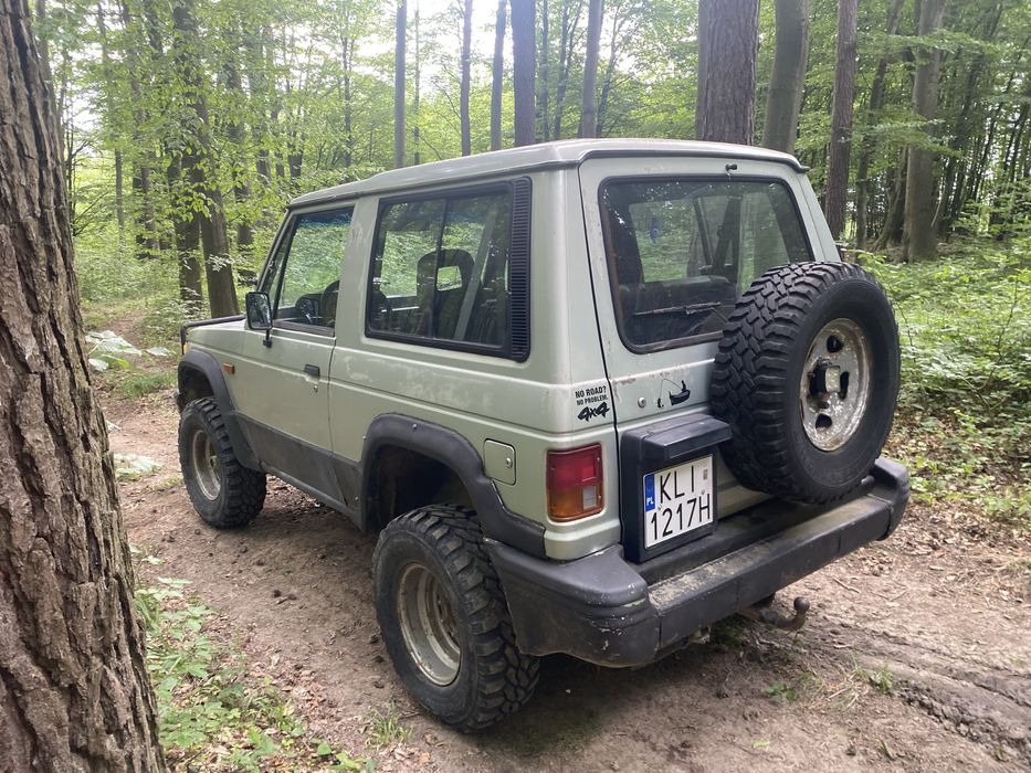 Mitsubishi Pajero I 2.6 LPG 1991r zdrowa rama