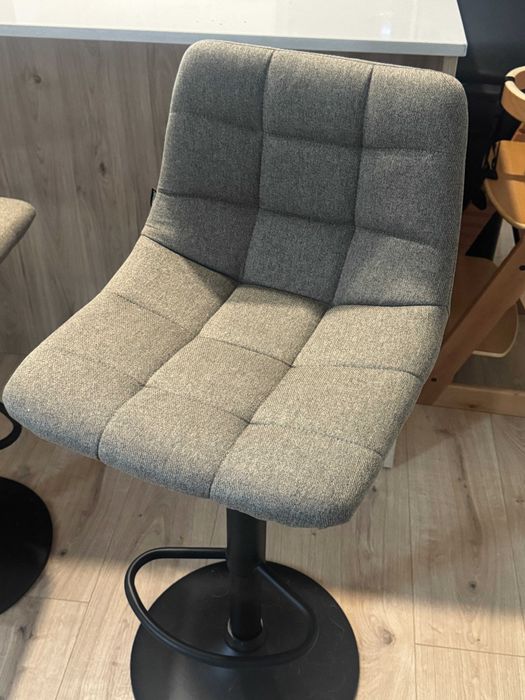 2 Bancos Altos - Balcão (Tamboretes) NOVOS na caixa