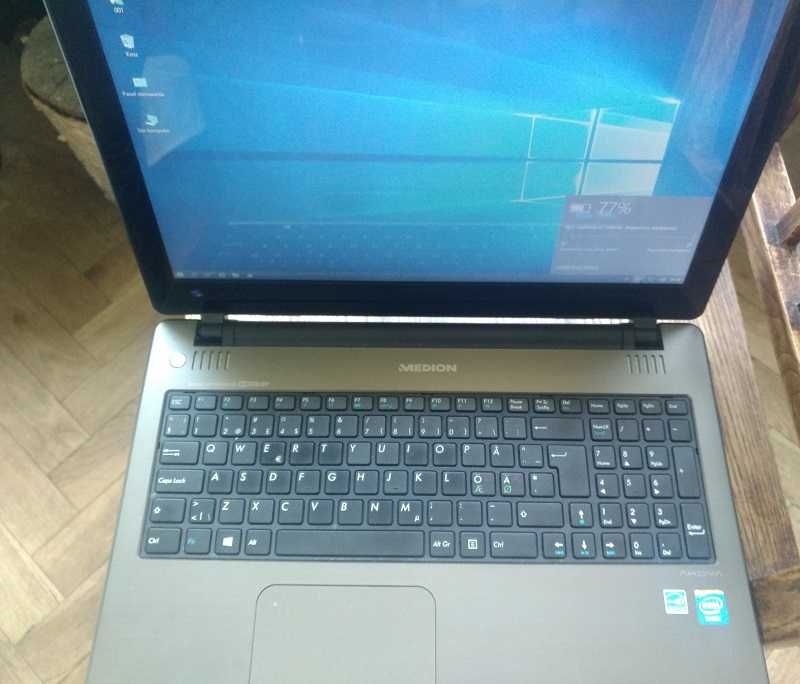 Lenovo Medion E6240T 15.6" 8GB  N2930 93% bateria EXTRA Ekran dotykowy . ładny laptop