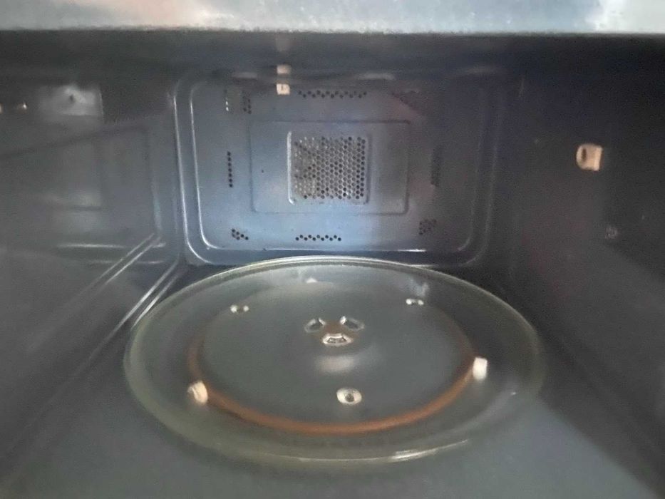 Мікрохвильова піч SAMSUNG CE1150R