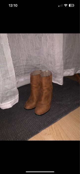 Jesienno-Zimowe buty na obcasie
