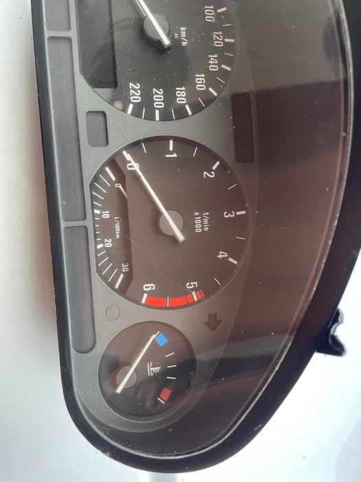 Bmw 3 e36 licznik zegary VDO 1.6 M43 COMPAKT 8371.558 1.8tds 8.361.210