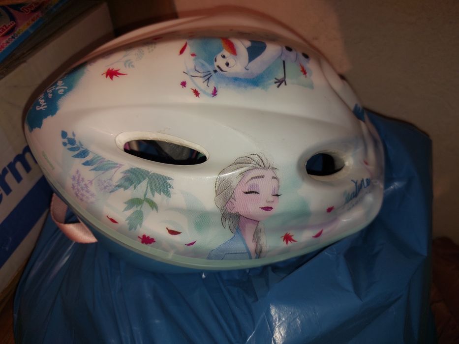 Kask rowerowy kraina lodu