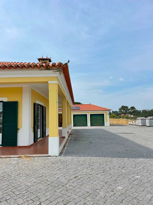 Moradia unifamiliar com terreno