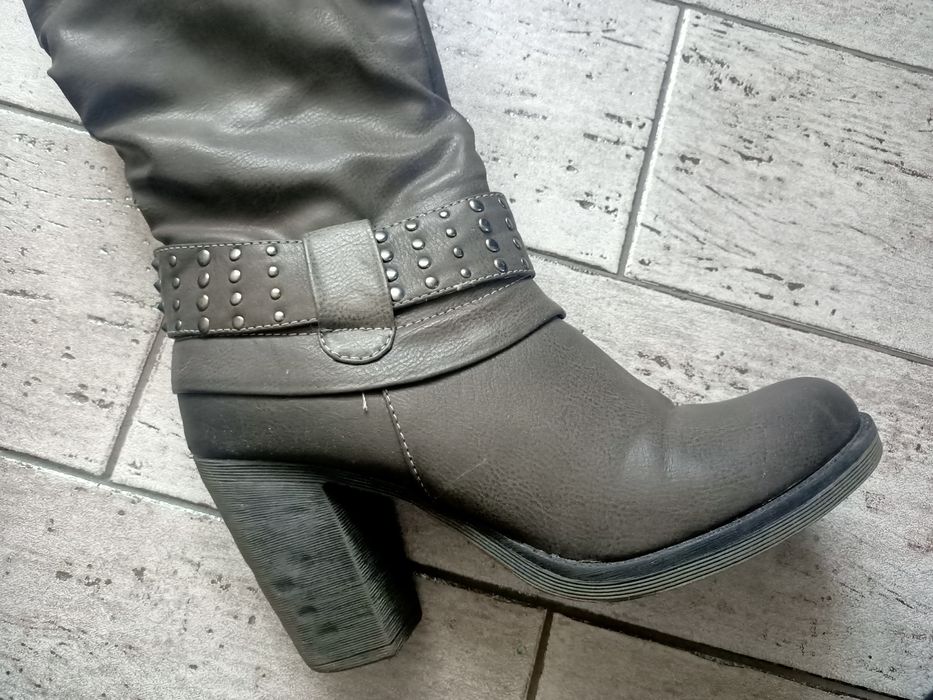 Buty, kozaki lekko ocieplane, rozm.40