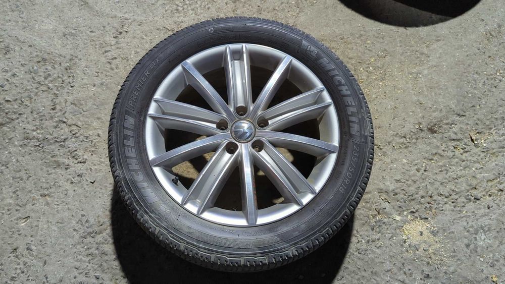 Дискі з шинами R18 235/50 з Volkswagen Tiguan 5N 2012