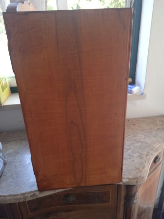 Armário guarda copos