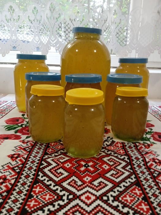 Продам мед свій зі своєї пасіки